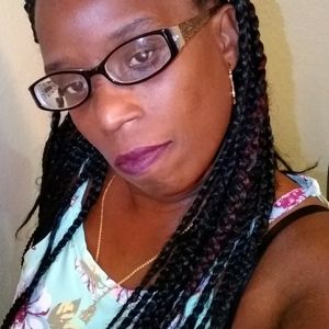 Meet your Posher, Raquel